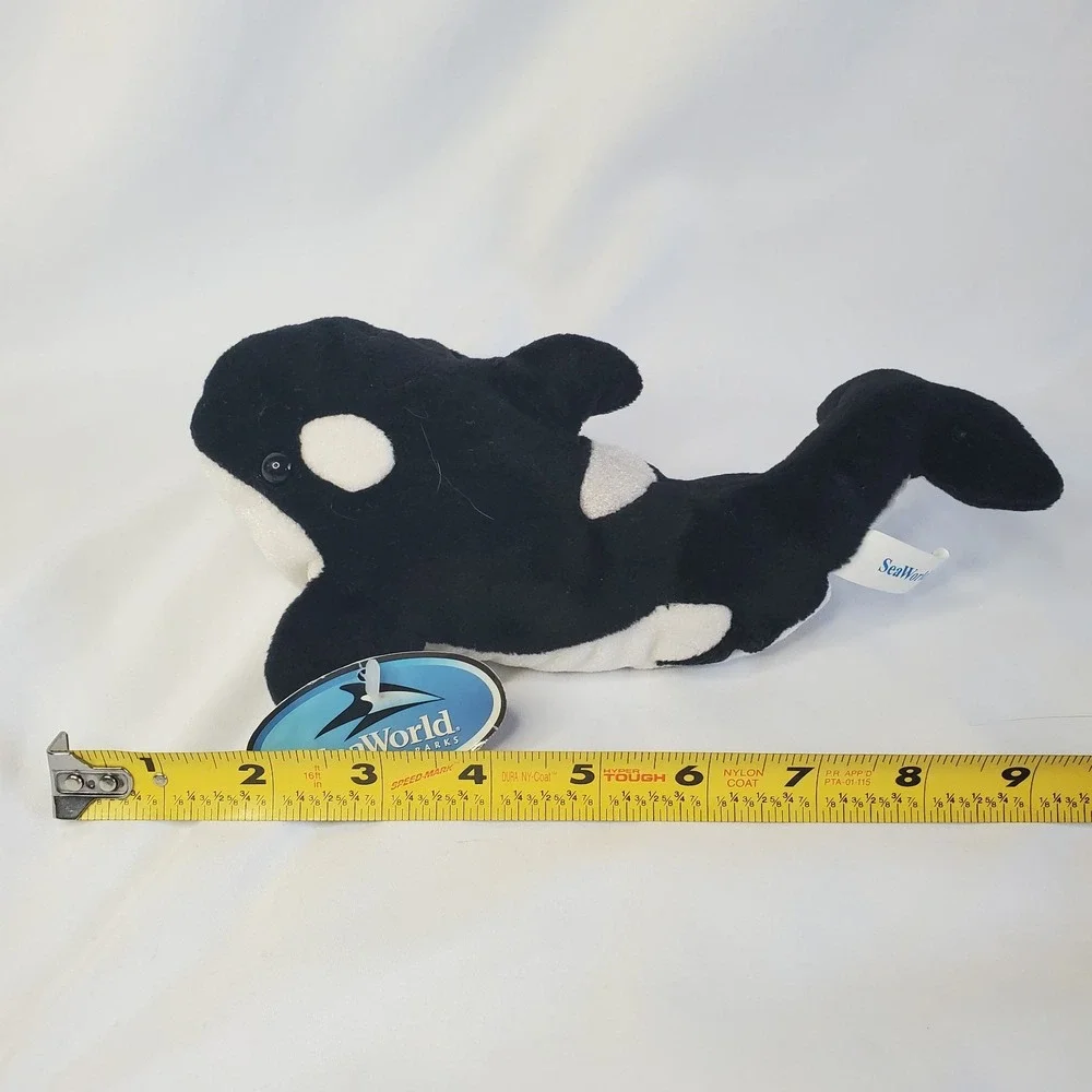 SeaWorld Shamu Orca Plush Stuffed Animal Black White Killer Whale 9 Inch Nwt